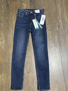 Джинсы новые H&M 140 (1 фото из 2)