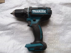 Аккумуляторная дрель Makita 482Z (новая) (2 фото из 3)