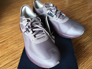 UUED naiste tossud Reebok, suurus 40 (4 foto / 6)
