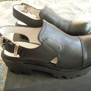 TJ Collection uued kingad
