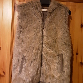Женский жилет