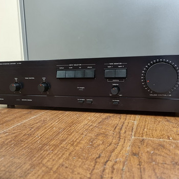 Luxman LV-100 интегрированный стереоусилитель