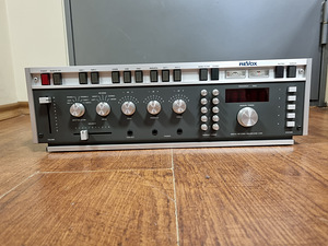 Revox A720 Digital Tuner Pre Amplifier (1 foto / 3)