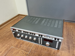 Revox A720 Digital Tuner Pre Amplifier (2 foto / 3)
