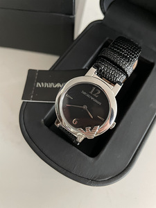 Часы Emporio Armani (3 фото из 4)