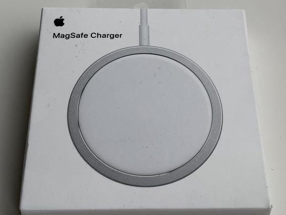 Apple MagSafe Charger 15W
