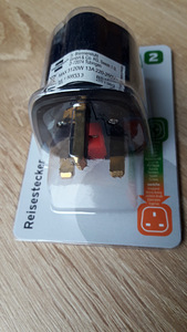 Adapter Euroopa pistikust inglise pistikuni (3 foto / 4)