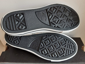 Новые тенниски Converse no35 (6 фото из 6)