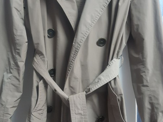 Burberry mantel