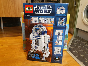 LEGO 10225 Star Wars R2-D2 (2 foto / 2)