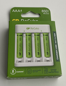 GP Batteries AAA 850mAh 4x ReCyko+ Micro USB charger (1 фото из 4)