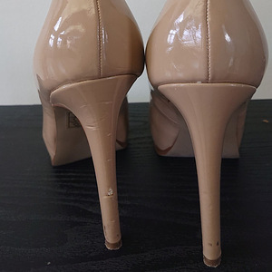 Туфли Nude Guess 39, 8 1/2 (3 фото из 3)