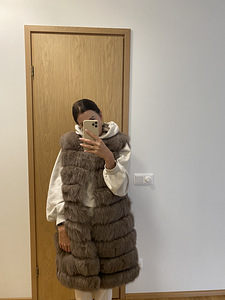 Naturaalse karvaga pikk vest (1 foto / 3)