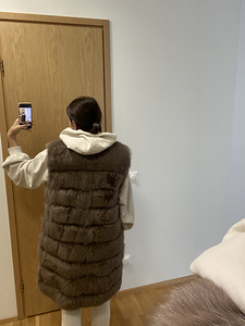 Naturaalse karvaga pikk vest (2 foto / 3)