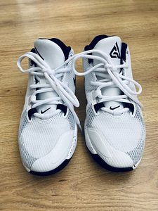 Кроссовки Nike, размер: 36,5 (1 фото из 3)