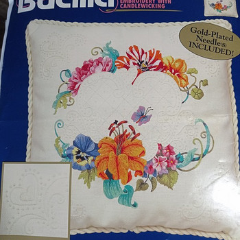 Продам набор для вышивки гладью Bucilla