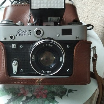 Fotoaparat koos välguga