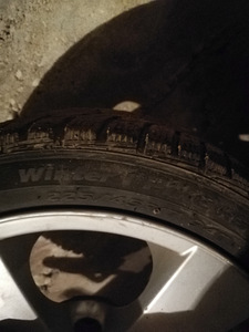 Müüa BMW hankook talverehvid kasutatud 4tk (1 foto / 3)
