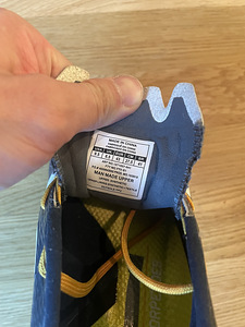 Under Armour jalgpalliputsad 9.5US (5 foto / 5)
