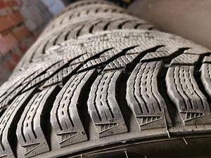 M: Nokian Hakkapeliitta R3 100T XL (2 foto / 6)