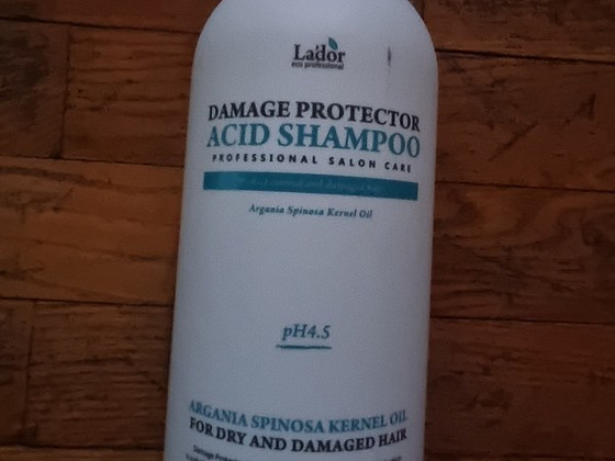 Продам шампунь Lador