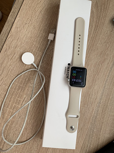 Apple Watch 3 42 мм (1 фото из 2)