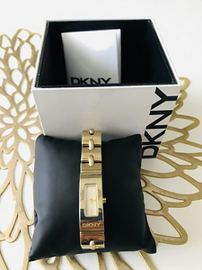 Женские часы dKNY (1 фото из 2)