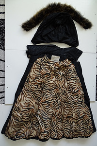 Moon in wells. Size - 36. Color - Black. (3 foto / 3)