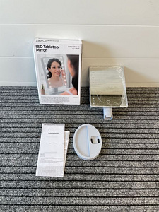 InnovaGoods LED valgustatud lauapeegel (2 foto / 2)