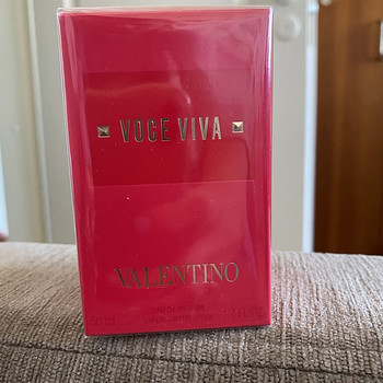 Новый Valentino Voce Viva EDP 50 мл - 70 €