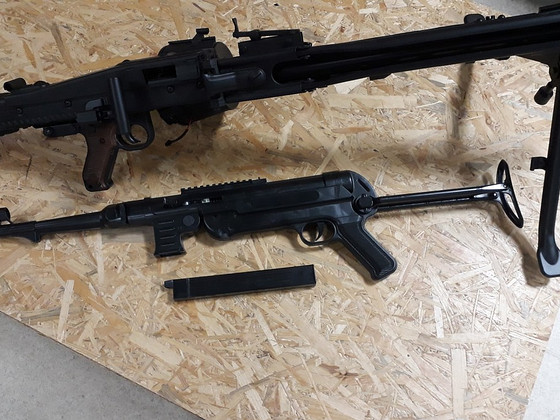 Модель оружия MP40, пластик, 1:1