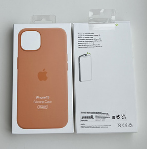 Apple iPhone 13 Silicone Case with MagSafe (3 фото из 8)