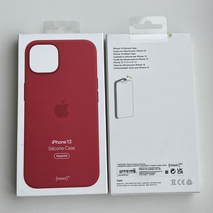 Apple iPhone 13 Silicone Case with MagSafe (6 фото из 8)