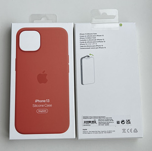 Apple iPhone 13 Silicone Case with MagSafe (1 фото из 8)