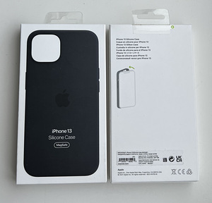 Apple iPhone 13 Silicone Case with MagSafe (8 фото из 8)