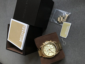 Michael Kors женские часы (1 фото из 2)