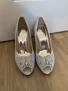 Uued kingad s 38 (1 foto / 4)