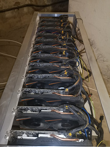 Kriptokaevur Miner 12 x Gigabyte P106 100 (1 фото из 3)