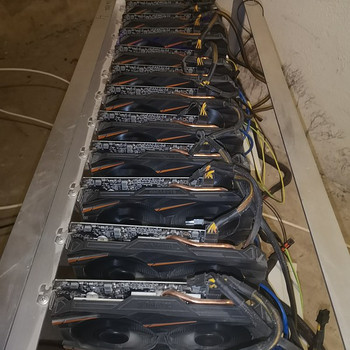 Kriptokaevur Miner 12 x Gigabyte P106 100