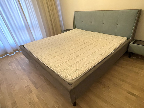 Кровать