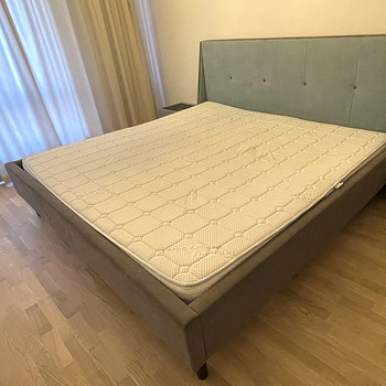 Кровать