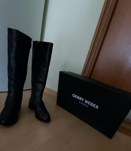 Müün gerry weberi talvesaapaid. (1 foto / 1)