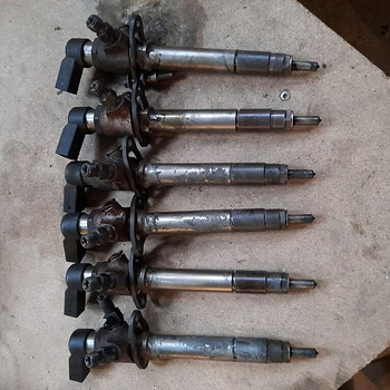 Paljude autode korras pihustid