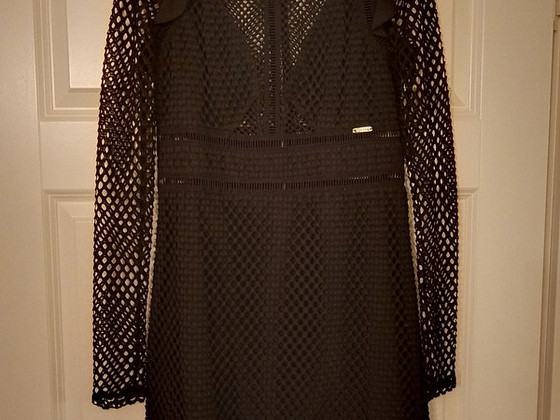 Guess новое платье