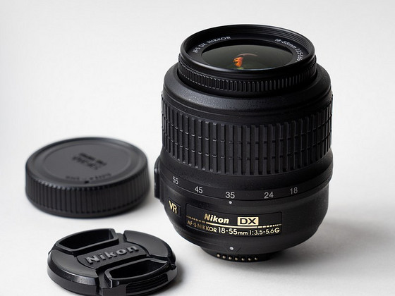 M: AF-S DX NIKKOR 18-55mm f/3.5-5.6G VR