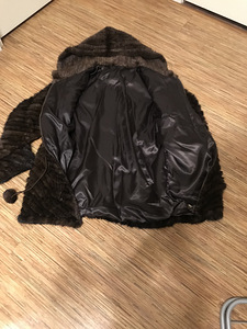 Шуба из меха норки р.M (3 фото из 3)