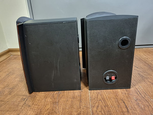 Grundig спикеры (3 фото из 4)