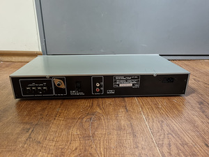 Kenwood KT-31L AM/FM Stereo Tuner (3 фото из 3)