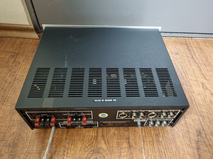 Marantz model 1040 HiFi integreeritud võimend (4 foto / 4)