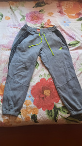 Штаны Nike (1 фото из 2)